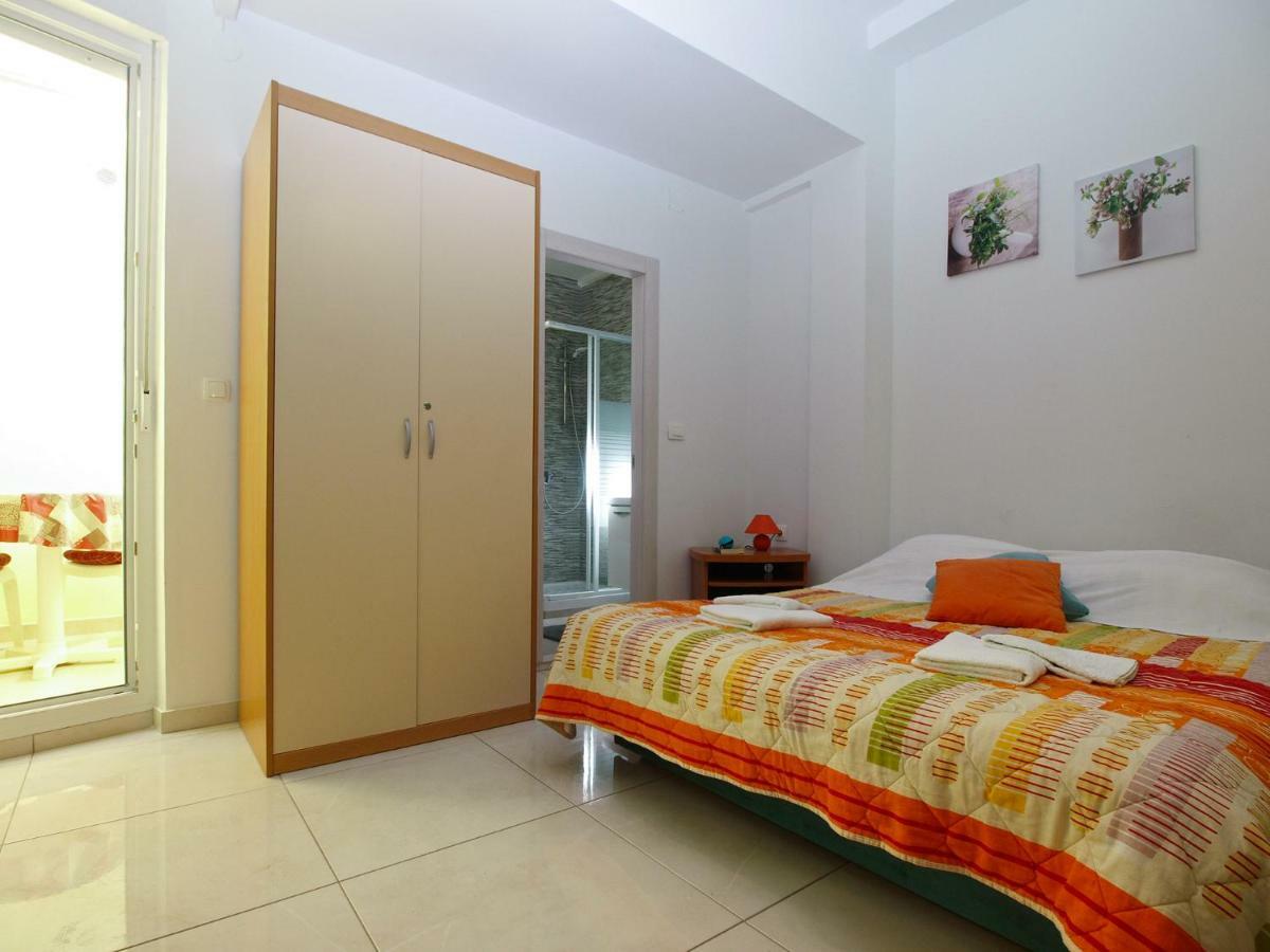 Apartments Oriana 898 Pula Bagian luar foto