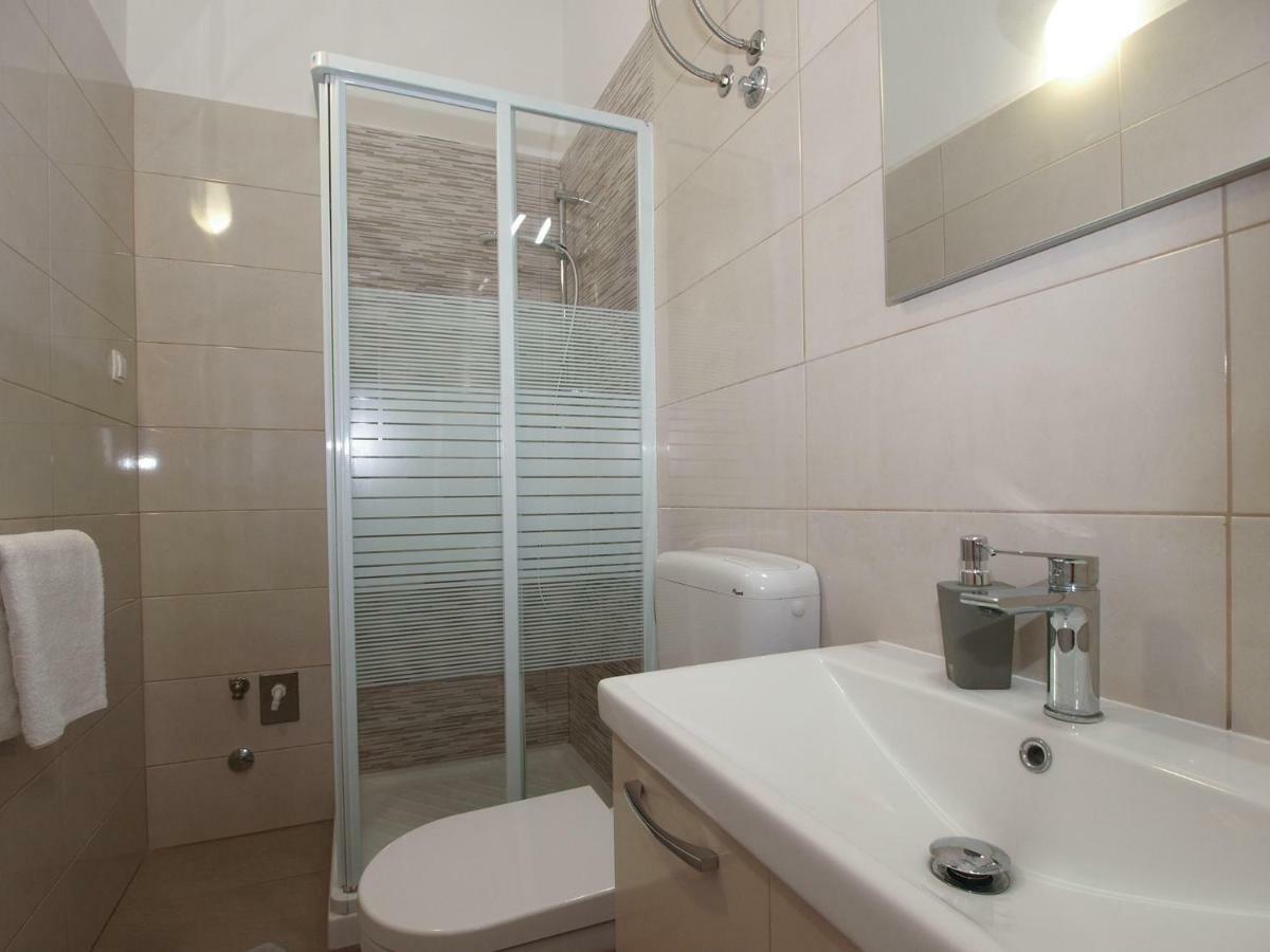 Apartments Oriana 898 Pula Bagian luar foto