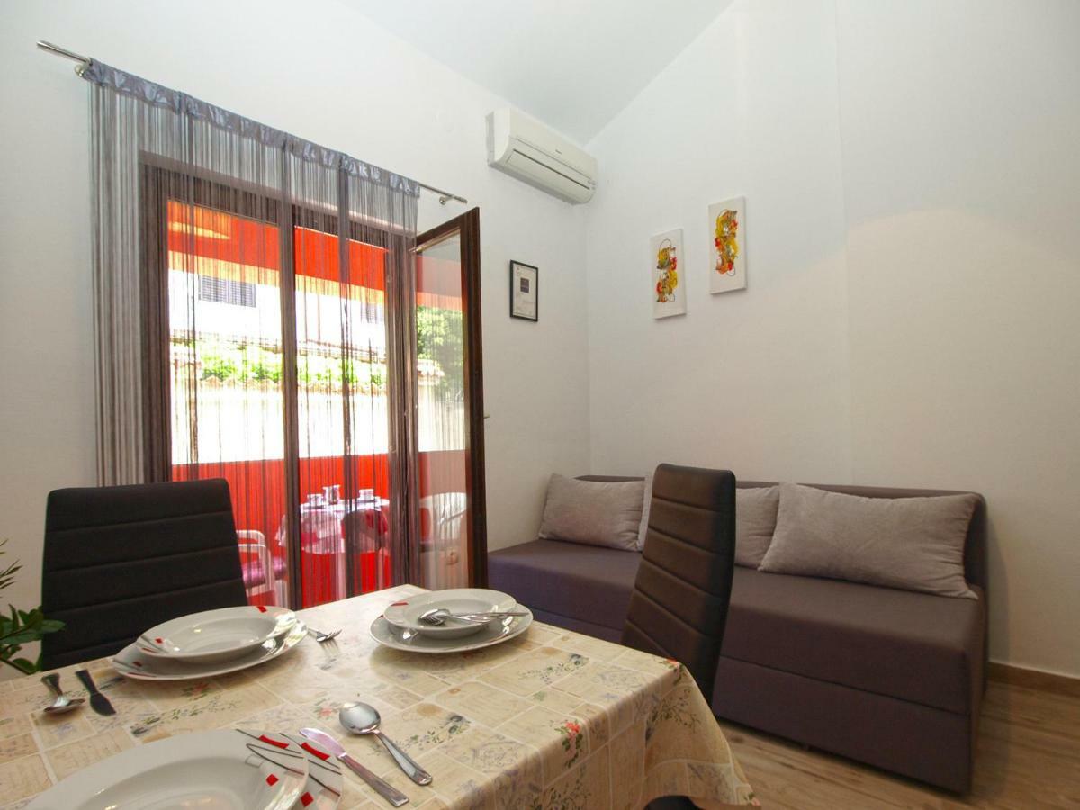 Apartments Oriana 898 Pula Bagian luar foto