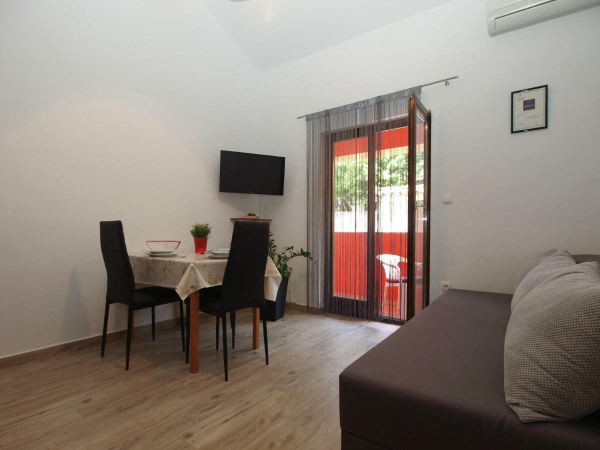 Apartments Oriana 898 Pula Bagian luar foto