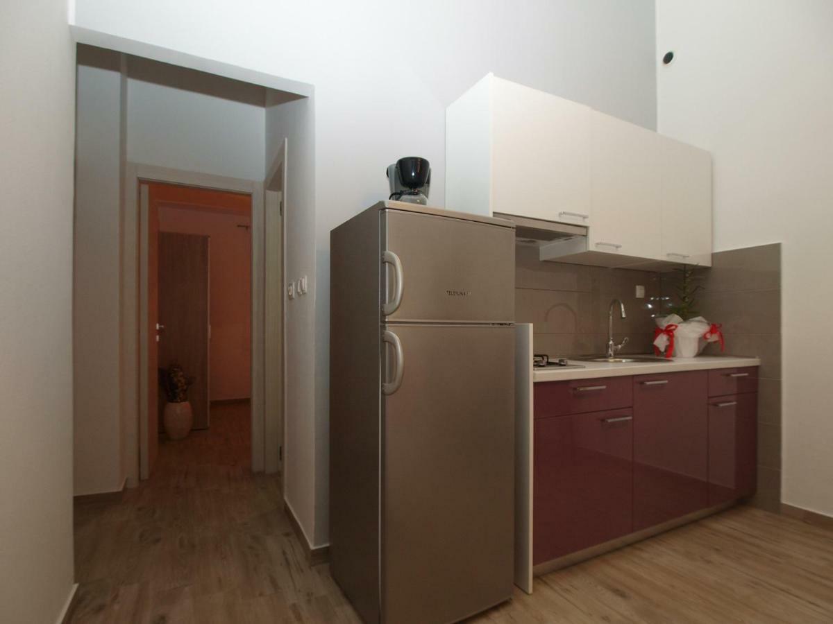 Apartments Oriana 898 Pula Bagian luar foto