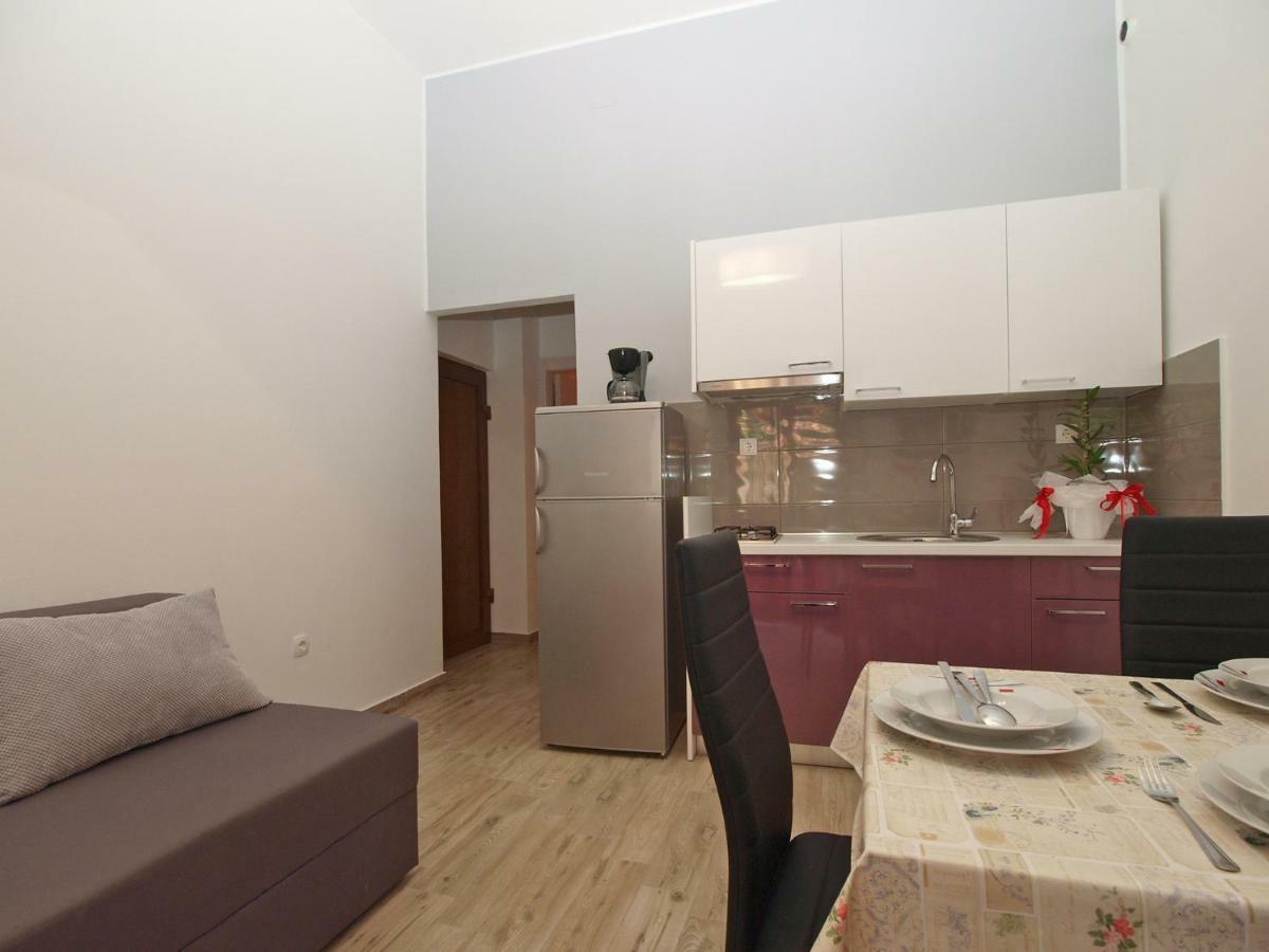 Apartments Oriana 898 Pula Bagian luar foto